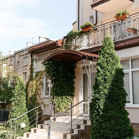 Nota Bene & Restaurant Hotel 4*