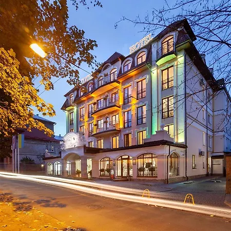 Nota Bene & Restaurant 4*