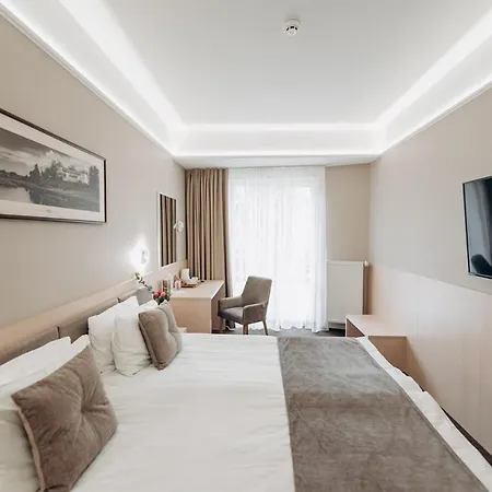 Nota Bene & Restaurant 4* Lviv