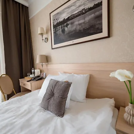 Nota Bene & Restaurant Hotel 4*