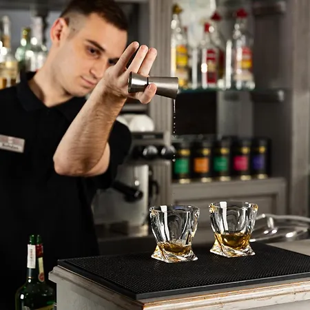 Nota Bene & Restaurant 4*