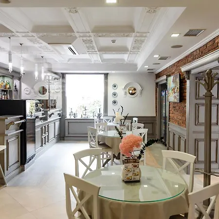 Nota Bene & Restaurant 4*