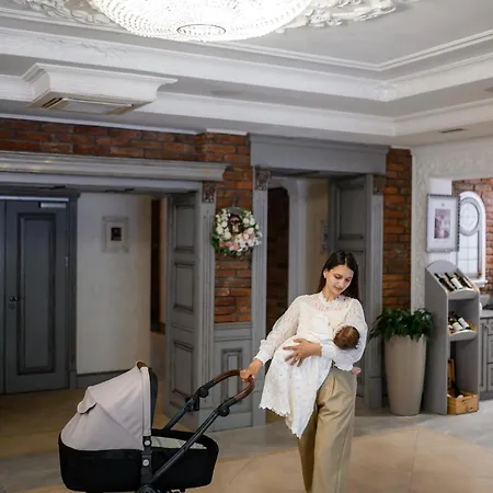 Nota Bene & Restaurant Готель