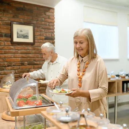 Hotel Nota Bene & Restaurant 4*