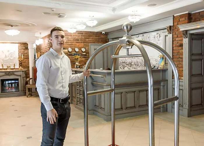 Готель Nota Bene & Restaurant