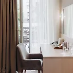 Nota Bene & Restaurant Готель