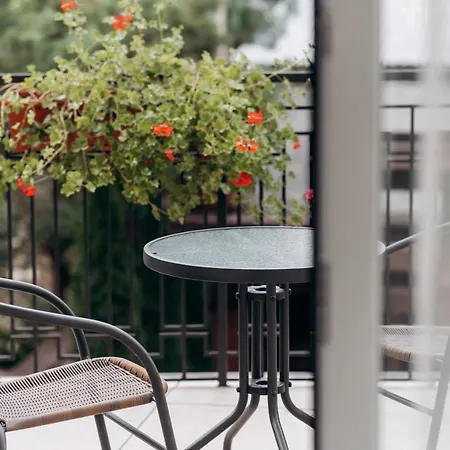 Nota Bene & Restaurant מלון 4*