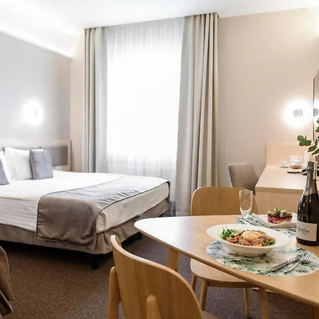 Nota Bene & Restaurant Hotell Lviv