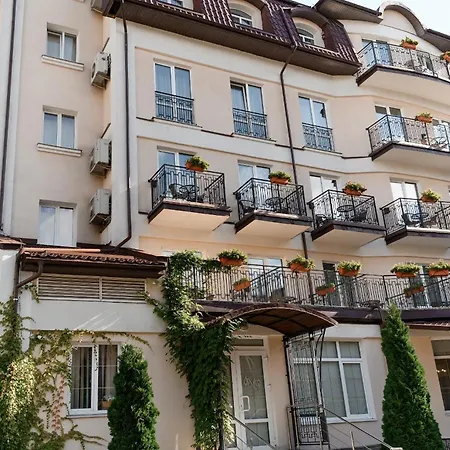 Nota Bene & Restaurant 4*