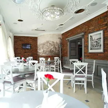 Nota Bene & Restaurant 4* לבוב