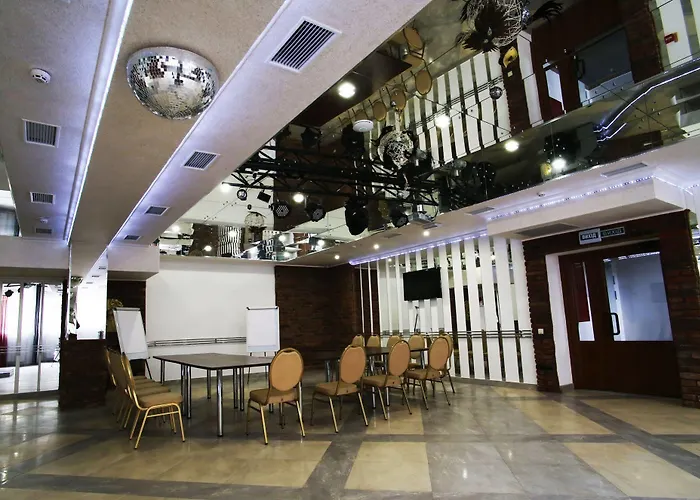 מלון Nota Bene & Restaurant לבוב